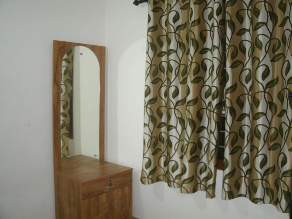 Jacaranda Holiday Home Коччи Индия